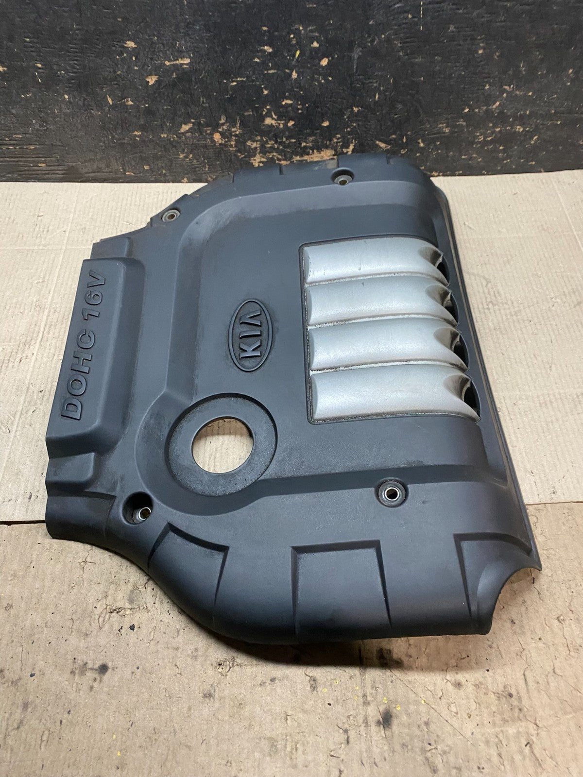 2003 2004 2005 Kia Optima Engine Motor Cover OEM X2919 DG3