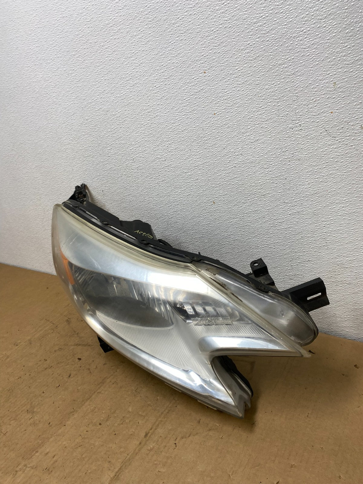 2014 2015 2016 Nissan Versa Note Right Passenger RH Side Headlight AC8659 DW1