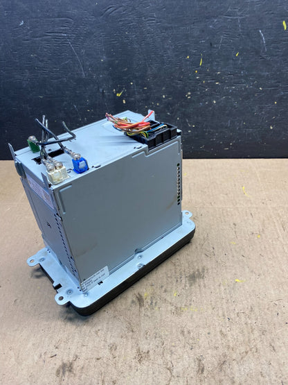 2006 to 2009 Volkswagen Tiguan Radio AM/FM CD Player OEM V9121 DG5
