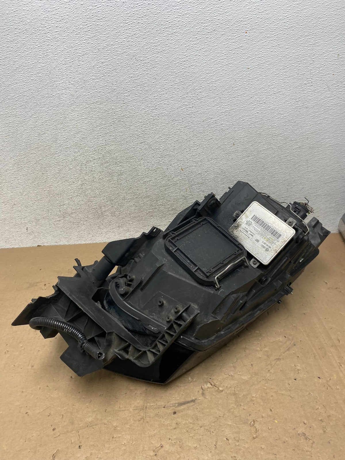 2009-2012 Audi Q5 Left Driver LH Side Xenon HID Headlight AG5389 DW5