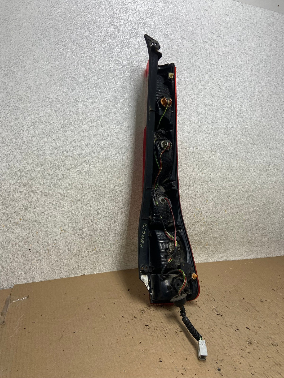 2005 to 2006 Honda Cr-v Crv Left Driver LH Tail Light AH6040 LK8