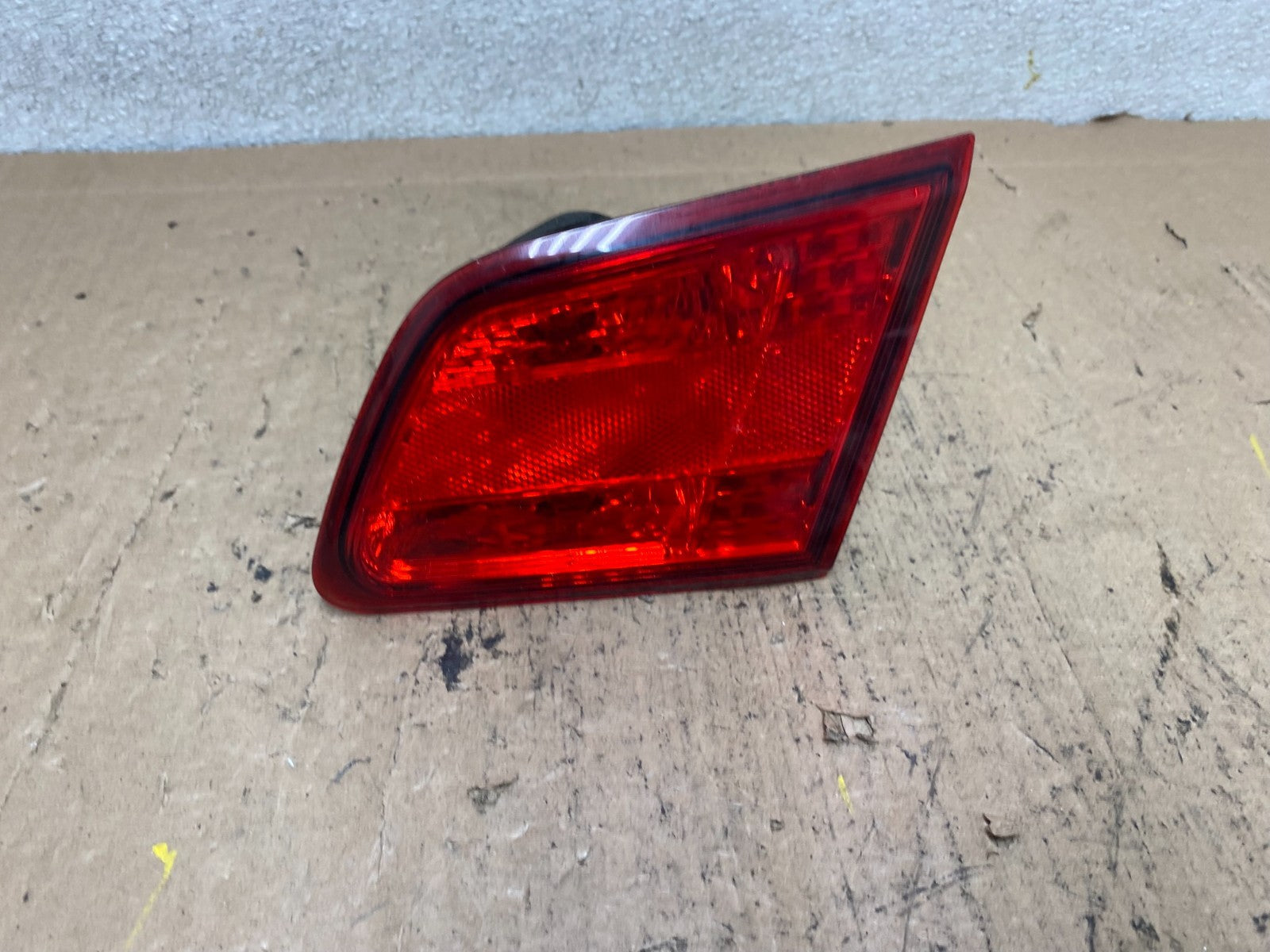 2010-2014 Subaru Legacy Right Passenger Rh Side Tail Light Inner Oem S1024 DW0