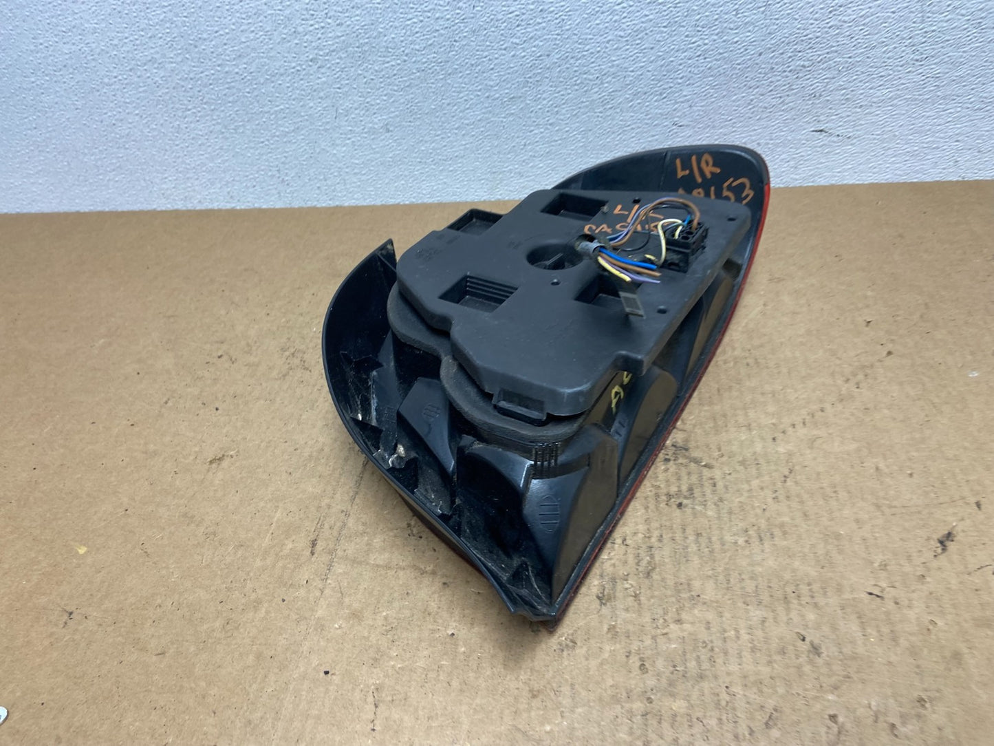 1996-2000 BMW 5-SERIES E39 528i 540i Left Driver Side LH Tail Light Oem AC31864