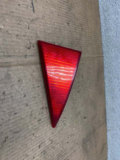 2006-2008 Mitsubishi Endeavor Right Passenger Side Tail Light Inner Oem AA65740
