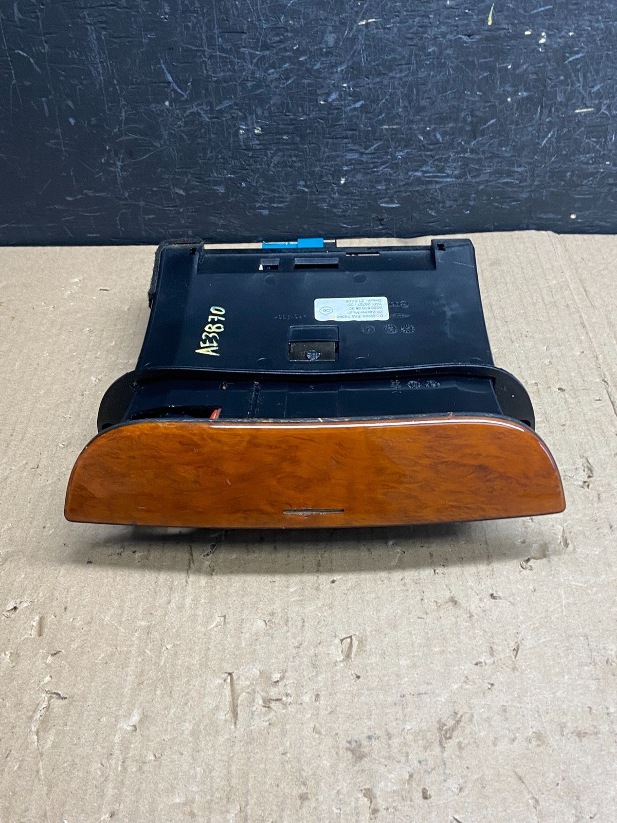 2000-2006 Mercedes-Benz S430 W220 Center Console Ash Tray AE38700