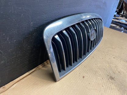 2001 to 2005 Hyundai Sonata Front Upper Grille Grill Bumper E7977 OEM DG12