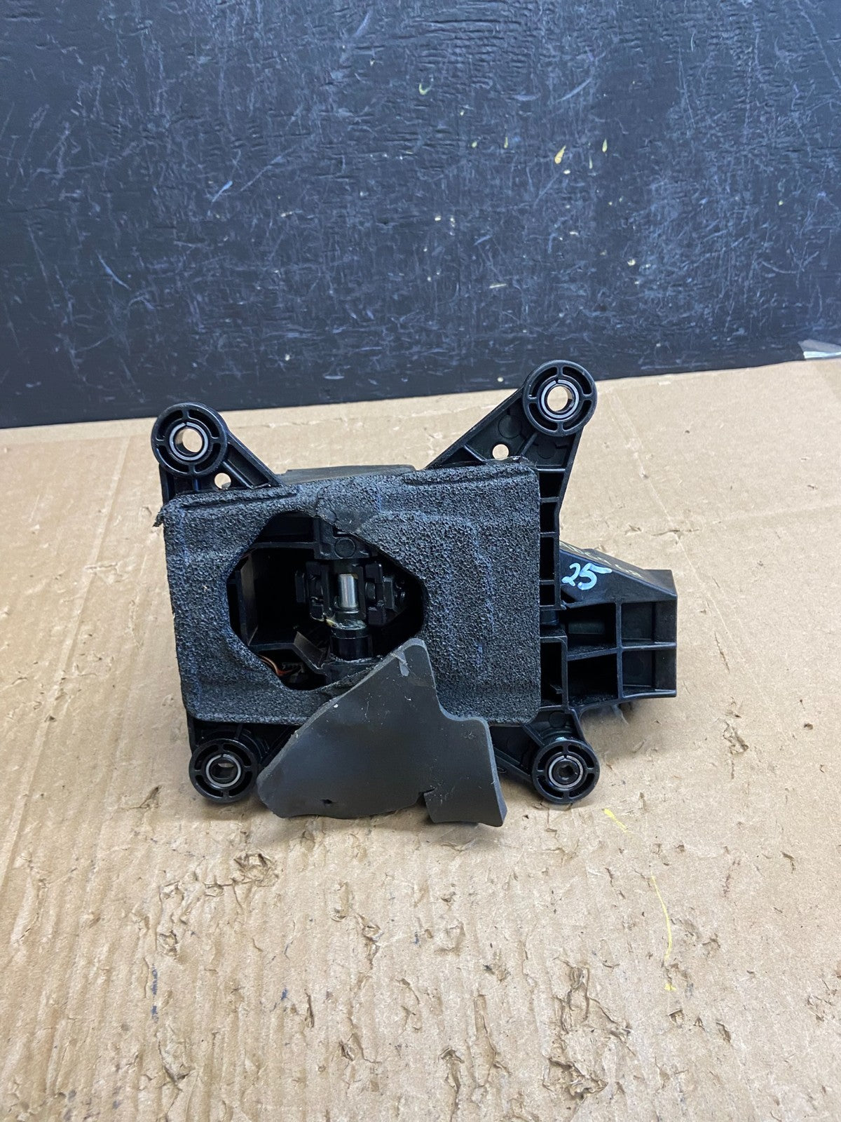 2013-2018 Cadillac ATS Automatic Transmission Gear Shifter Selector AD69683