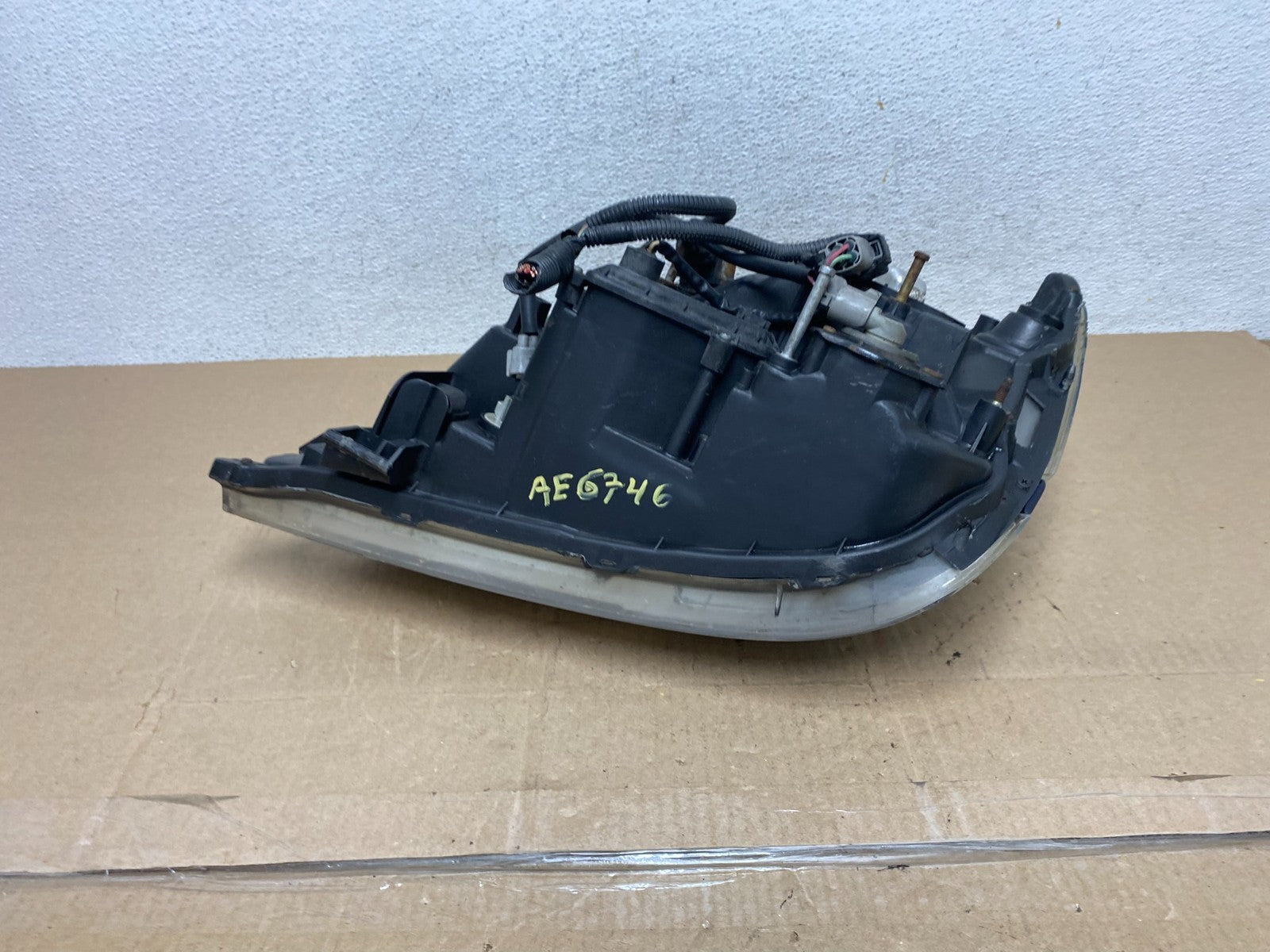 2001 2002 2003 Lexus RX300 Right Passenger Headlight Xenon HID AE6746 DW9