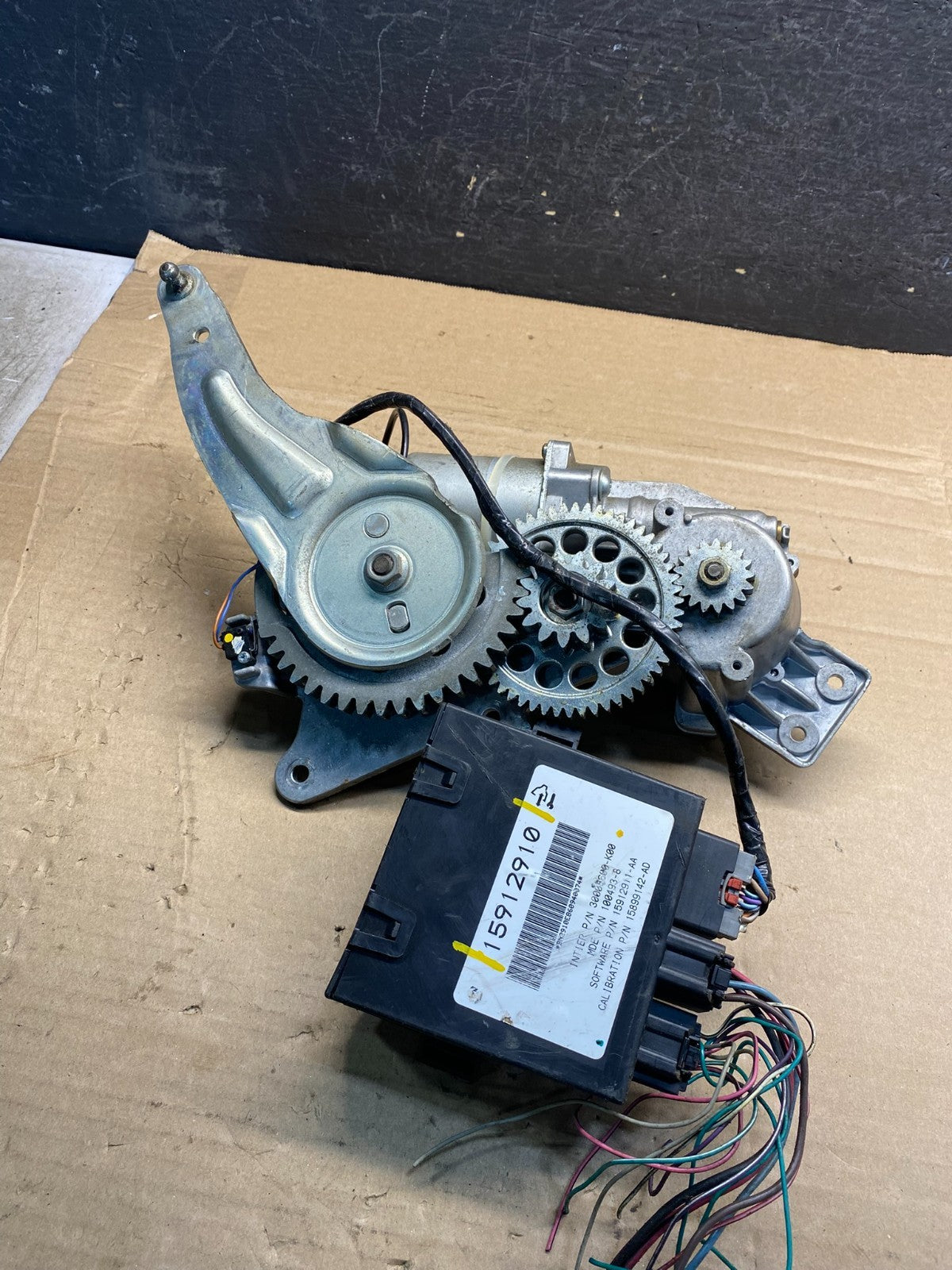 GMC Acadia Yukon Tahoe Rear Trunk Liftgate Power Motor Actuator af0027 DG4