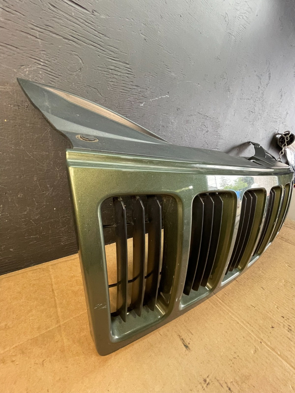 2008 2009 2010 Jeep Grand Cherokee Front Upper Grill Grille AC5162 DG2