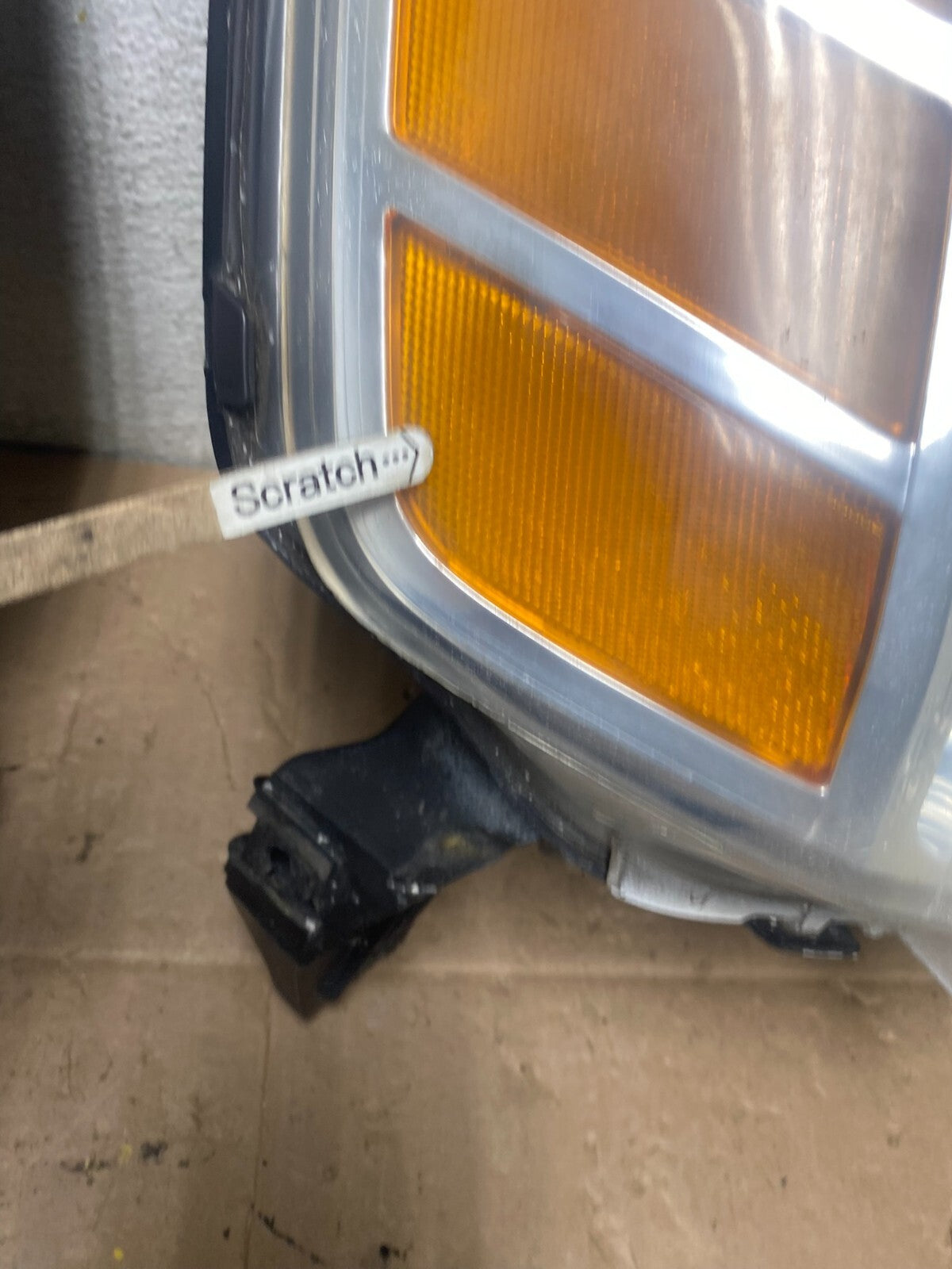 2004 to 2007 Nissan Armada Left+Right Side Set Headlights Oem M4135 DW5