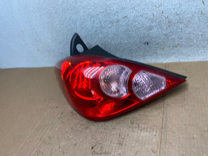 2007 - 2012 Nissan Versa Hatchback Left Driver Side Lh Tail Light AI5582 LK1