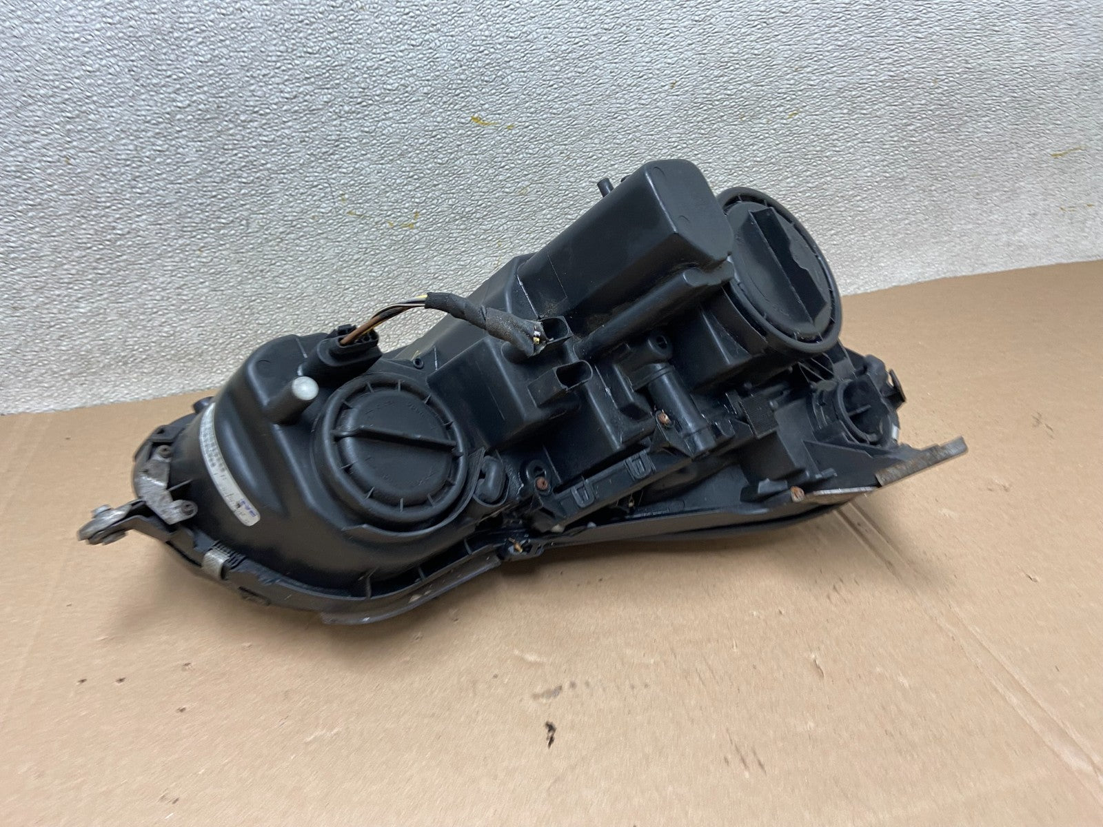 2007 2008 2009 Mercedes E Class Left Driver LH Halogen Headlight X9192 DW7