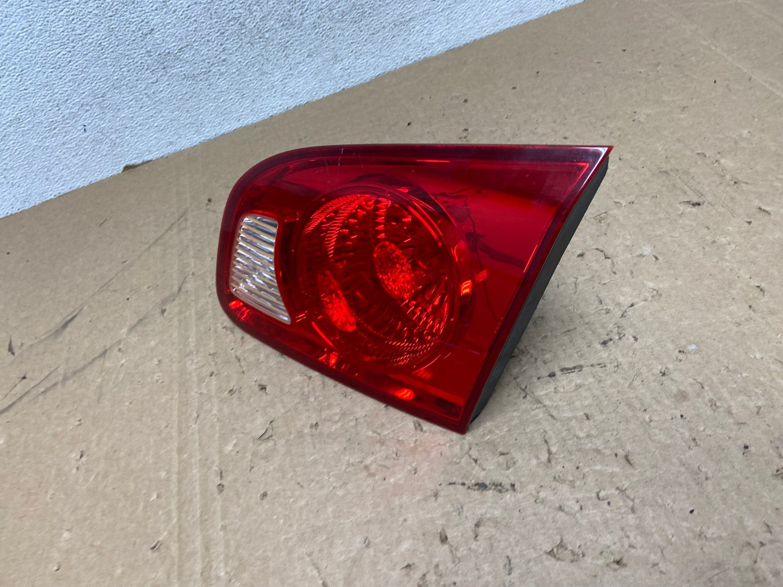2007 2008 2009 Hyundai Santa Fe Right Passenger Tail Light Inner AG1243 LK1