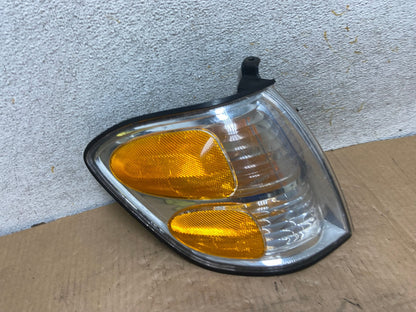 2001 - 2004 Toyota Sequoia Right Passenger RH Side Turn Signal DEPO AI7901 LK0