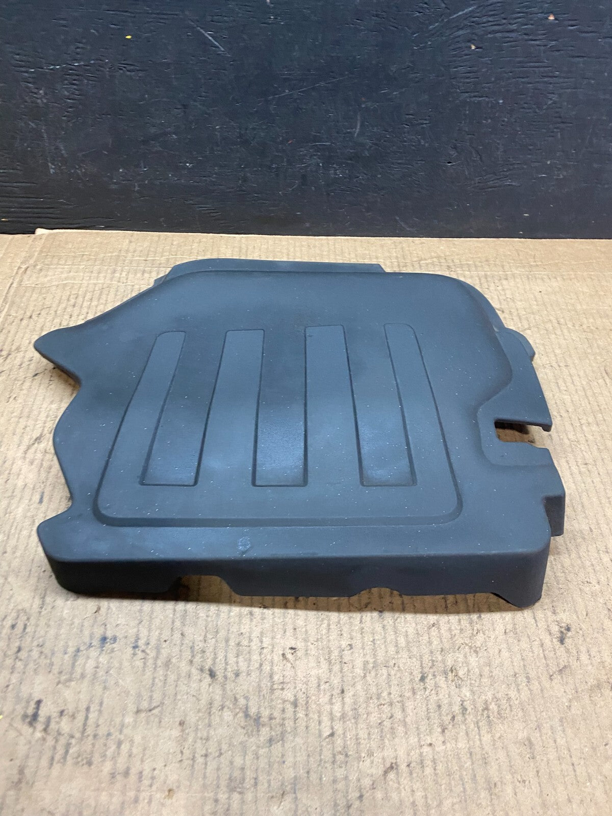 2008 to 2012 Chevrolet Malibu Engine Cover Plastic Motor Shield G2791 DG11