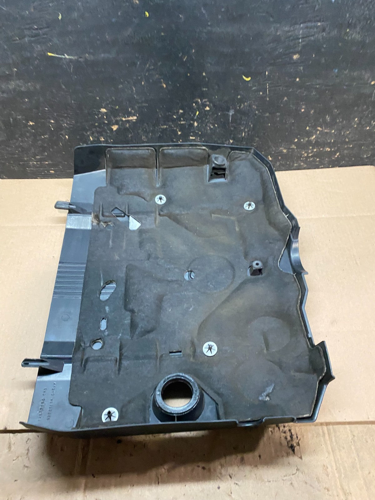 2008 to 2013 Cadillac CTS 3.6L Plastic Engine Cover Shield OEM W2452 DG6