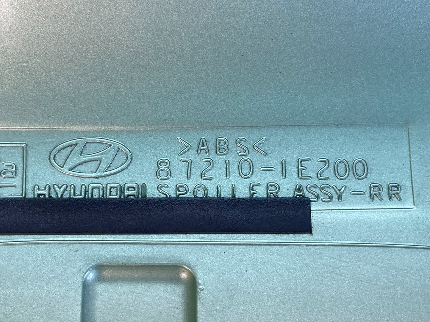 2005 to 2011 Hyundai Accent Trunk Lid Hatch 3rd Brake Light Spoiler AG3151 DG4