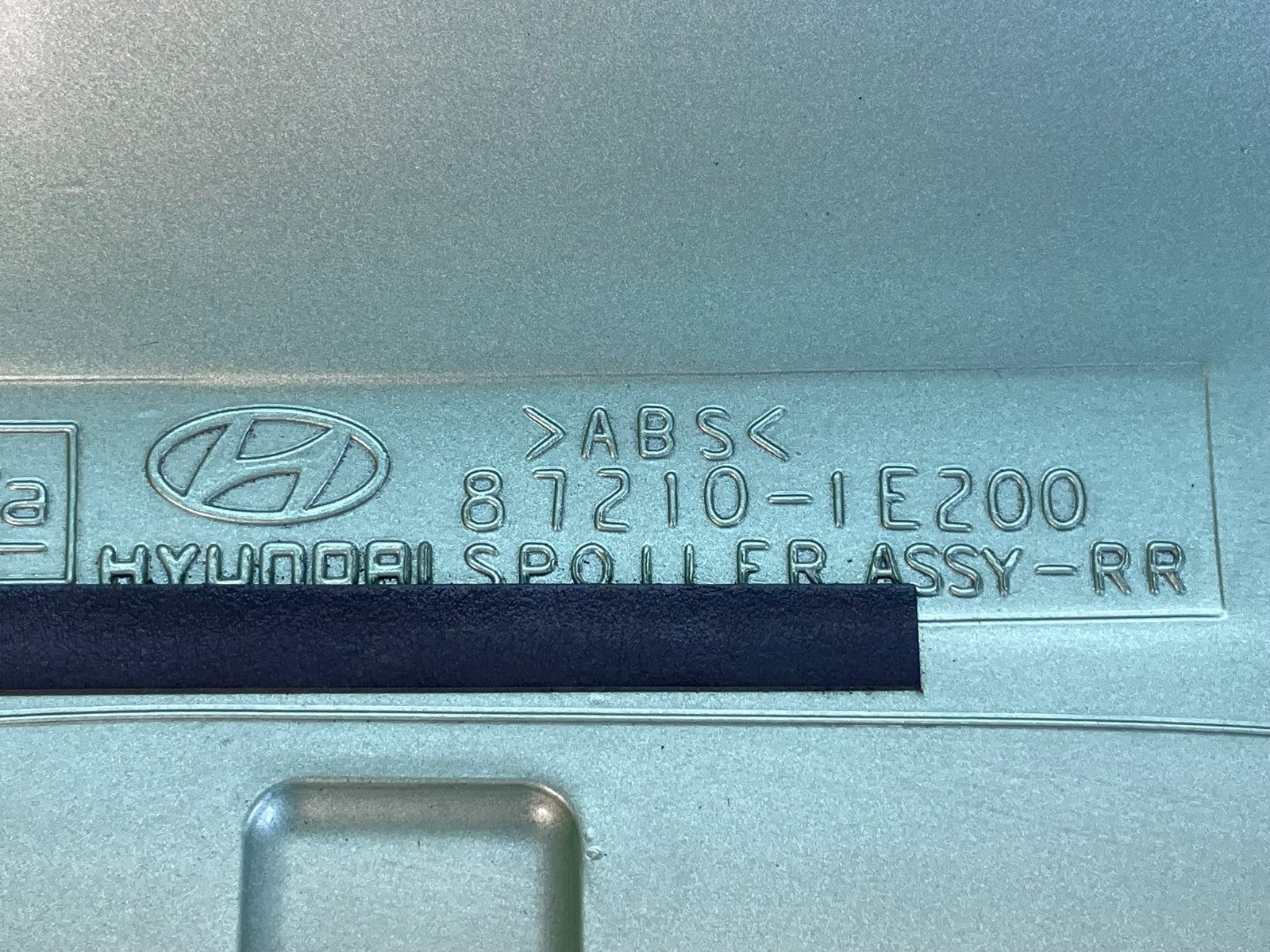2005 to 2011 Hyundai Accent Trunk Lid Hatch 3rd Brake Light Spoiler AG3151 DG4