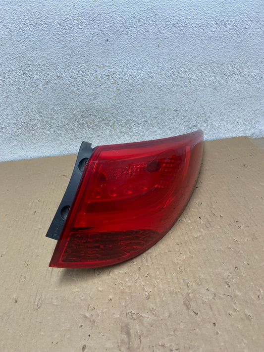 2010 to 2015 Hyundai Tucson Right Passenger RH Tail Light AH2739 LK0