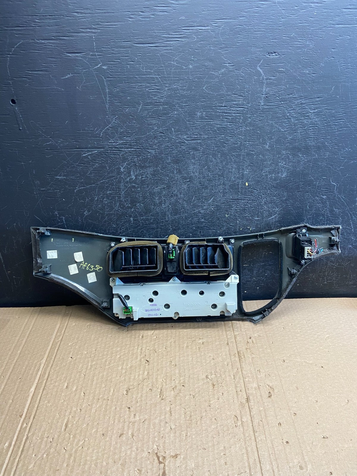 2005 to 2010 Honda Odyssey Radio Climate Control Dash Trim Bezel af6350 DG6