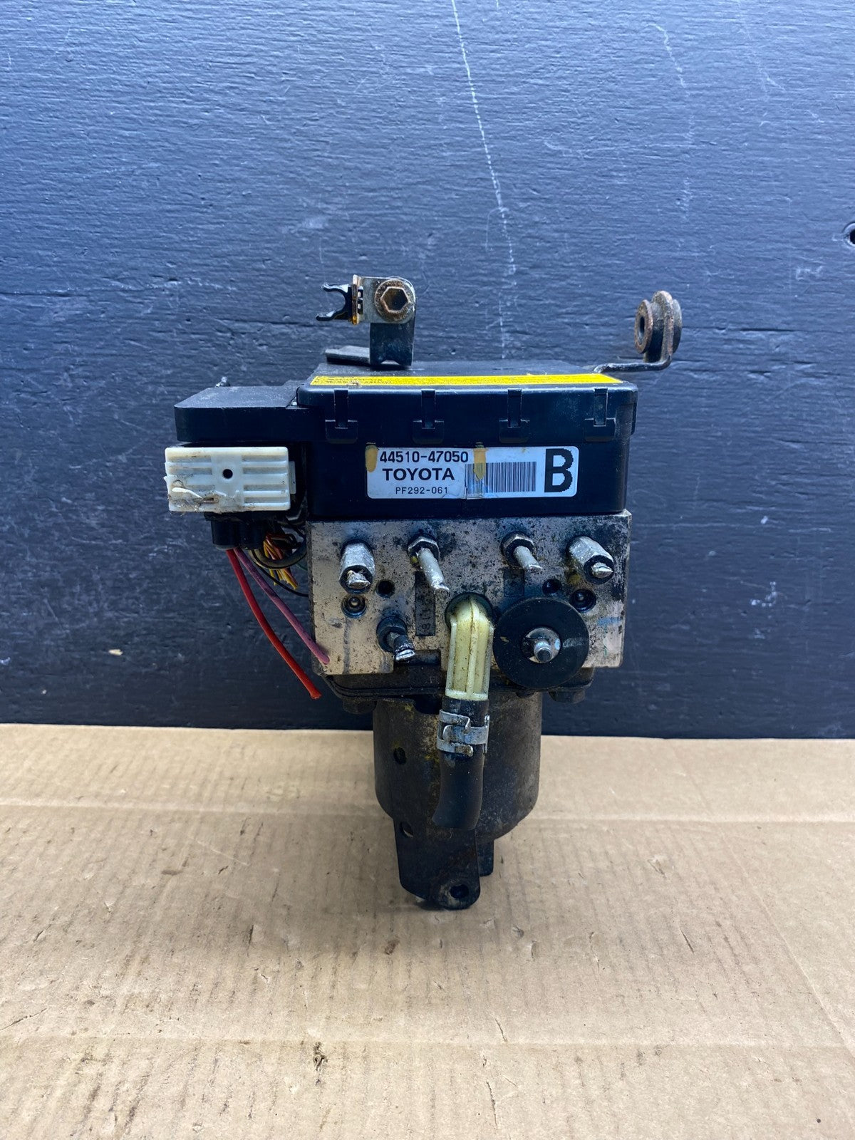 2004 - 2009 Toyota Prius ABS Brake Pump Anti Lock Module AD4859 DG1