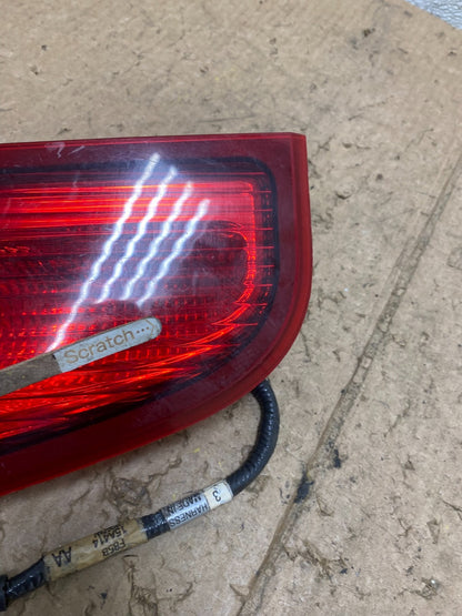2003 - 2006 Lincoln Navigator Left Driver Lh Side Tail Light Inner V4535 DW4