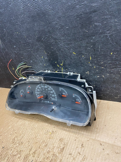 2001 - 2002 Ford Econoline E250 E350 Van Speedometer Instrument Cluster v7781 DG1