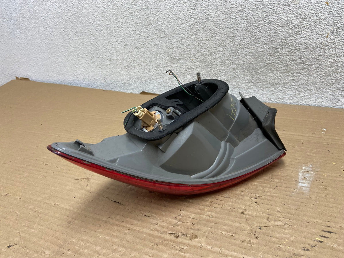 2003 - 2005 Mazda 6 Left Driver LH Side Tail Light AG9064 LK5