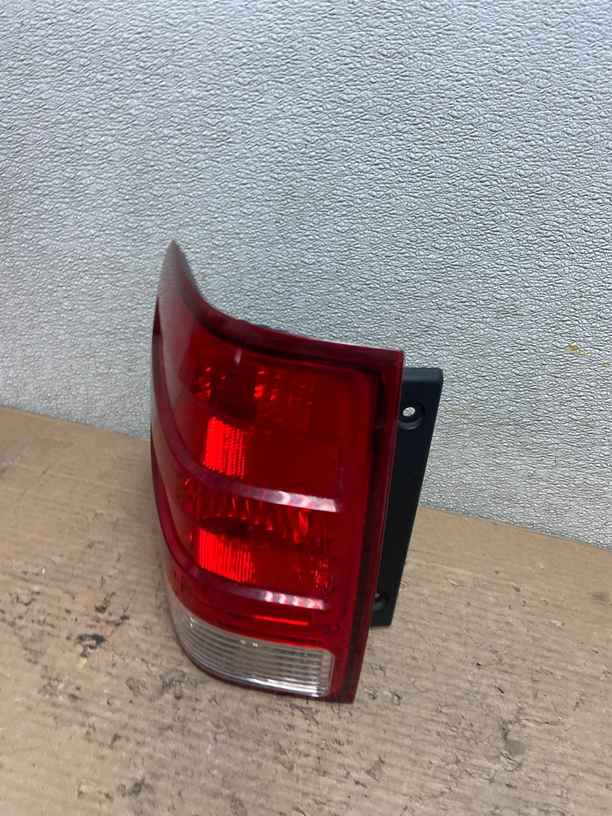 2003 2004 2005 2006 Ford Expedition Left Driver Lh Tail light OEM AA9679 LK1