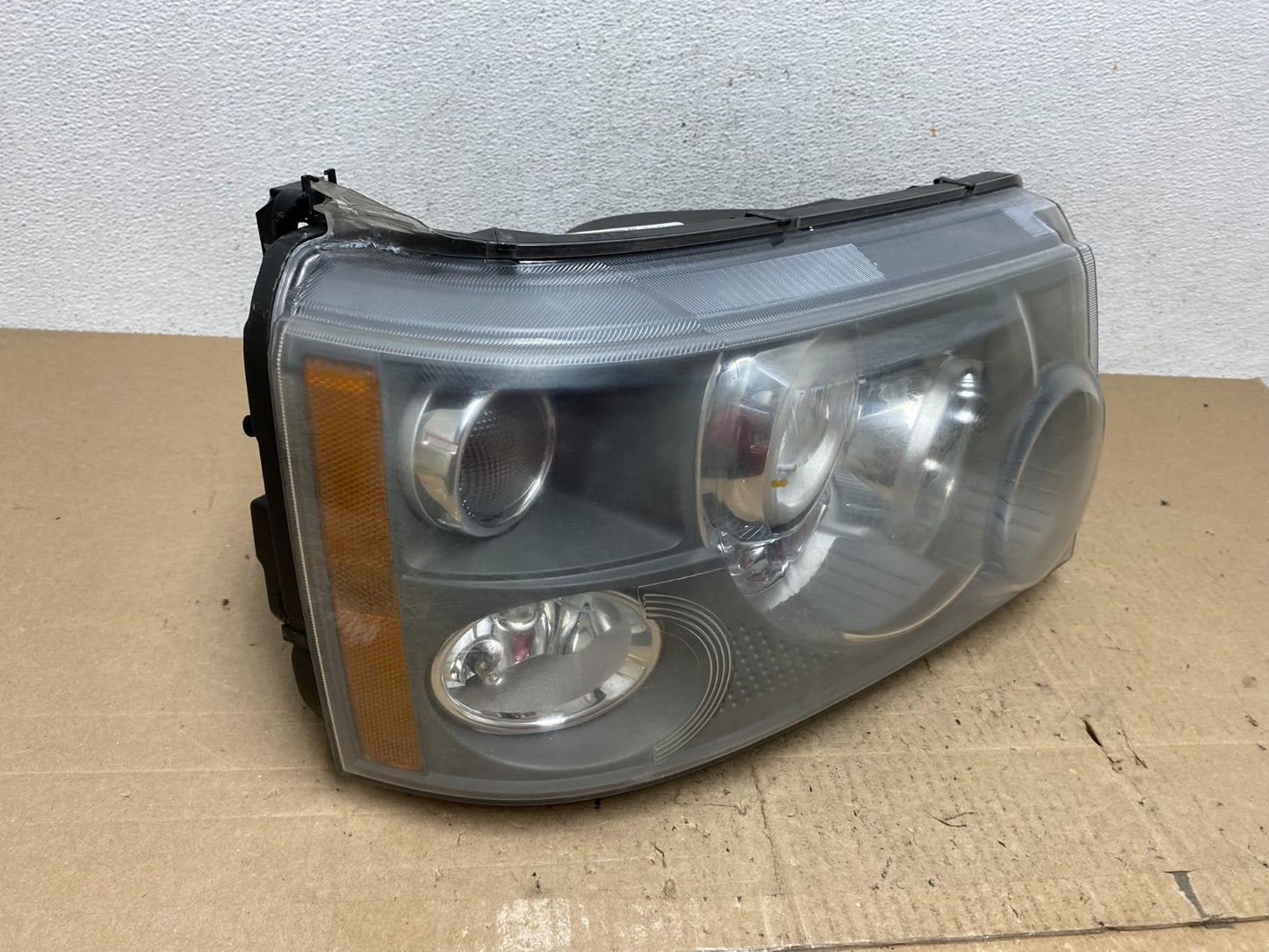 2006-2009 Land Rover Range Rover Right Passenger Xenon Headlight AE6570 DW2