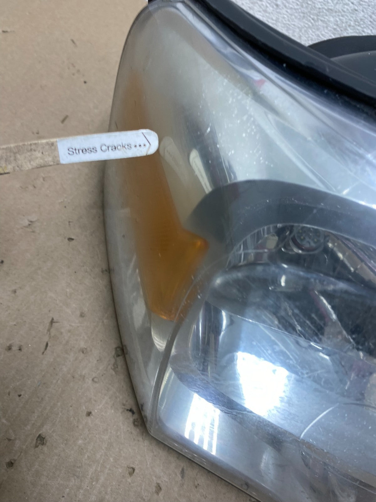 2007 to 2014 Ford Expedition Right Passenger RH side Headlight Halogen AG6966 DW4