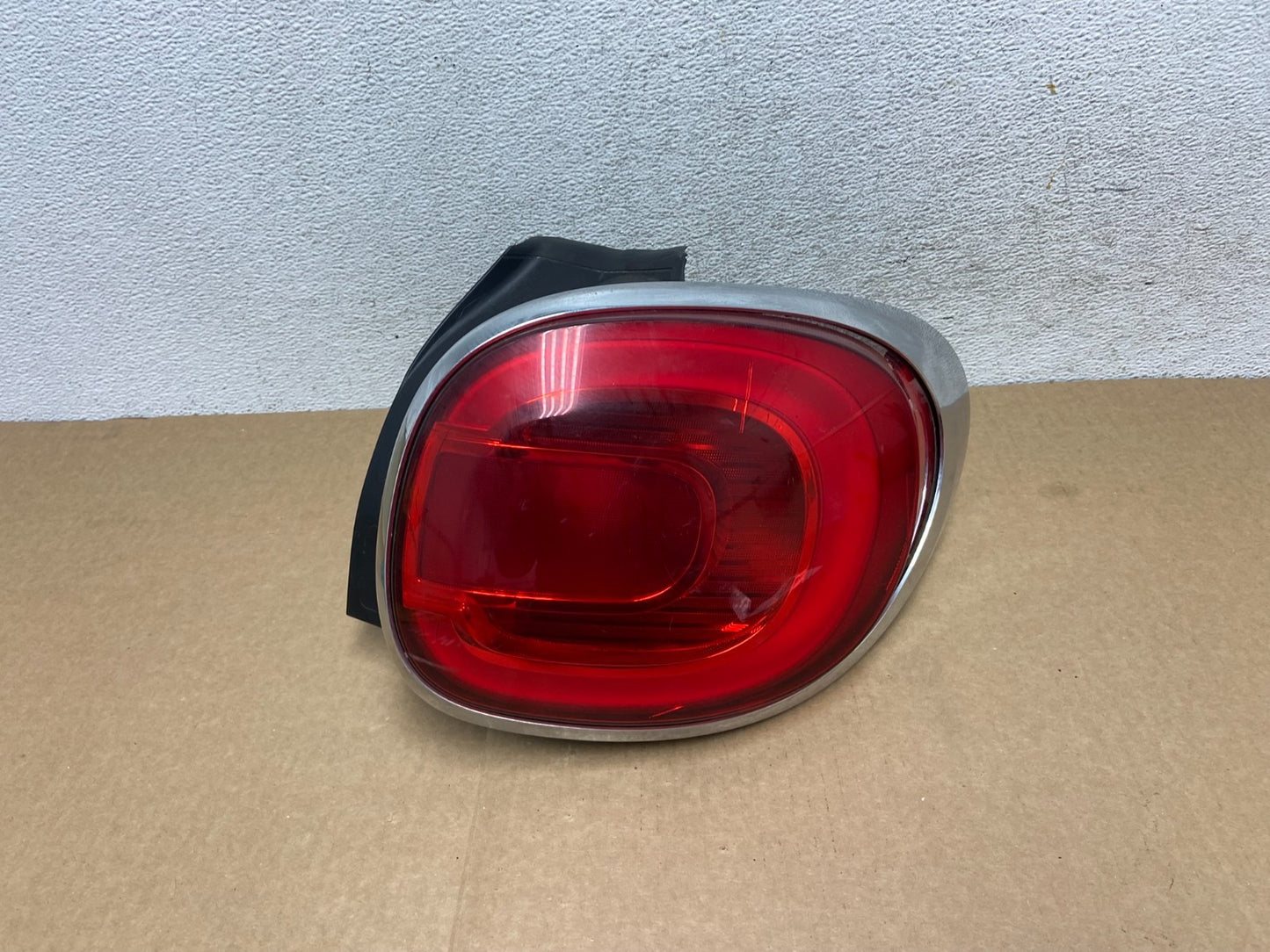 2014 to 2017 Fiat 500L Right Passenger RH Side Tail Light af9488 DG0