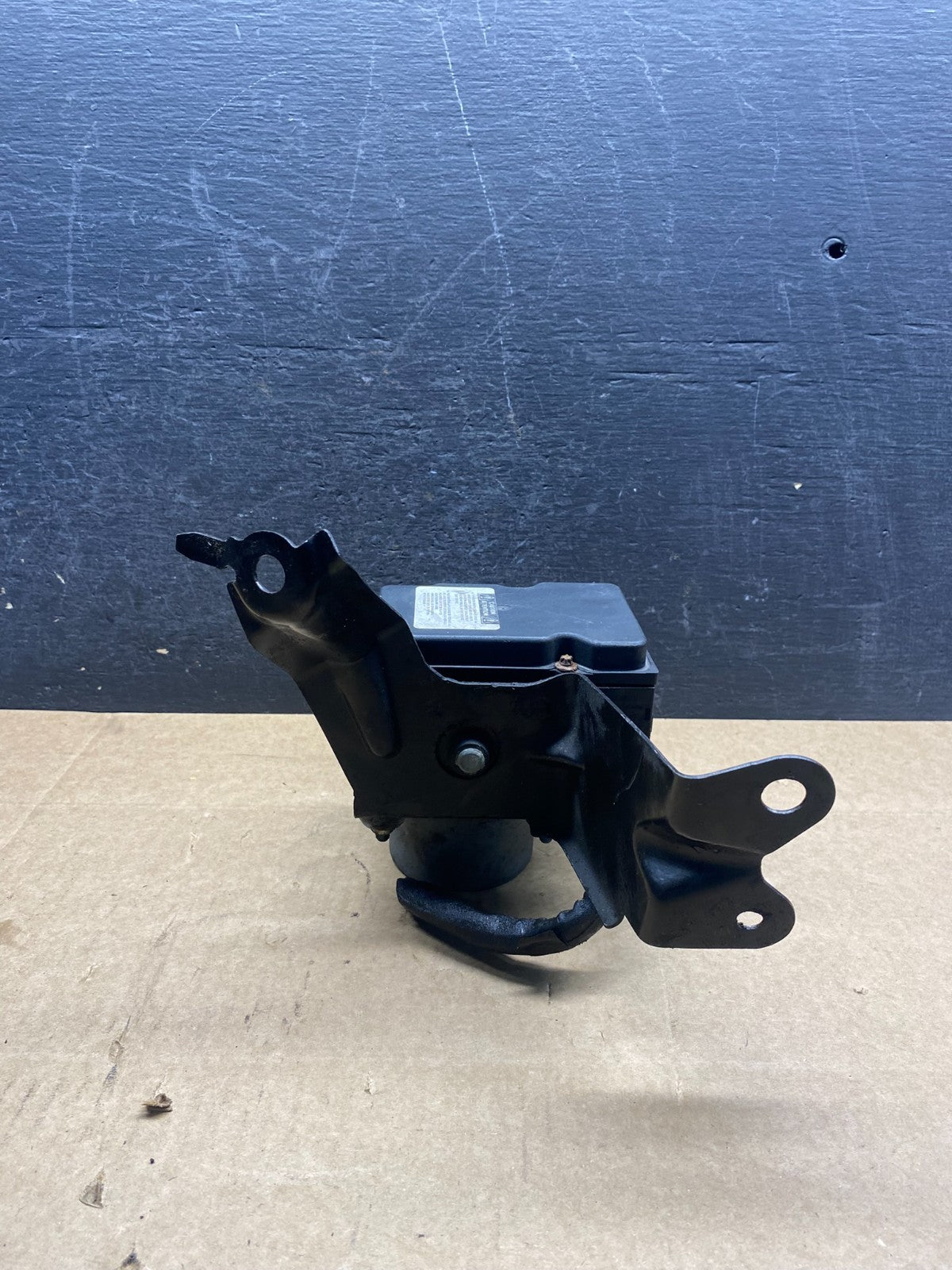 2004 2005 2006 Toyota Camry ABS Brake Pump Anti Lock Module AG9608 DG2