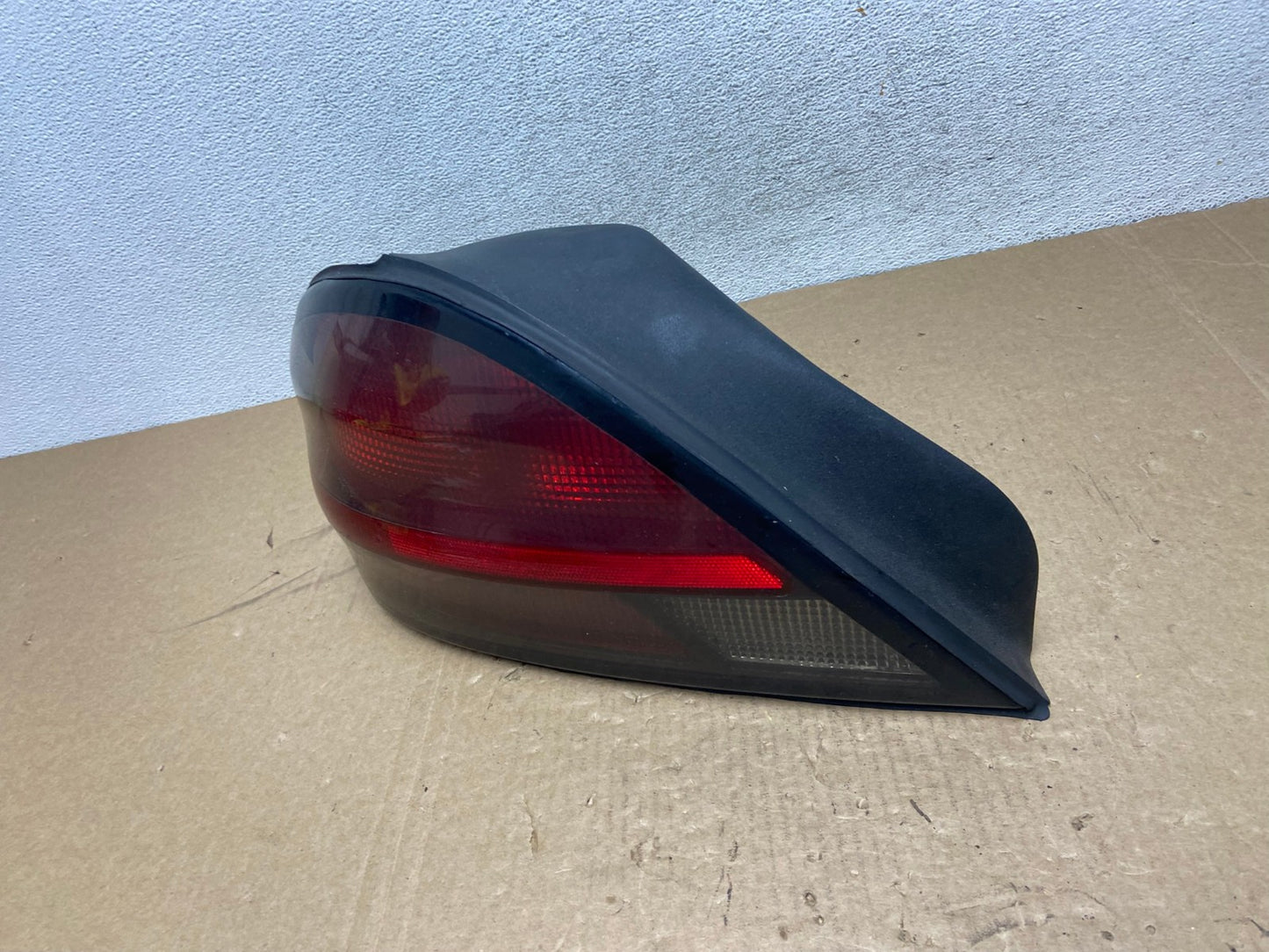 1999-2005 Pontiac Grand AM Left Driver LH Side Tail Light AG0523 LK1