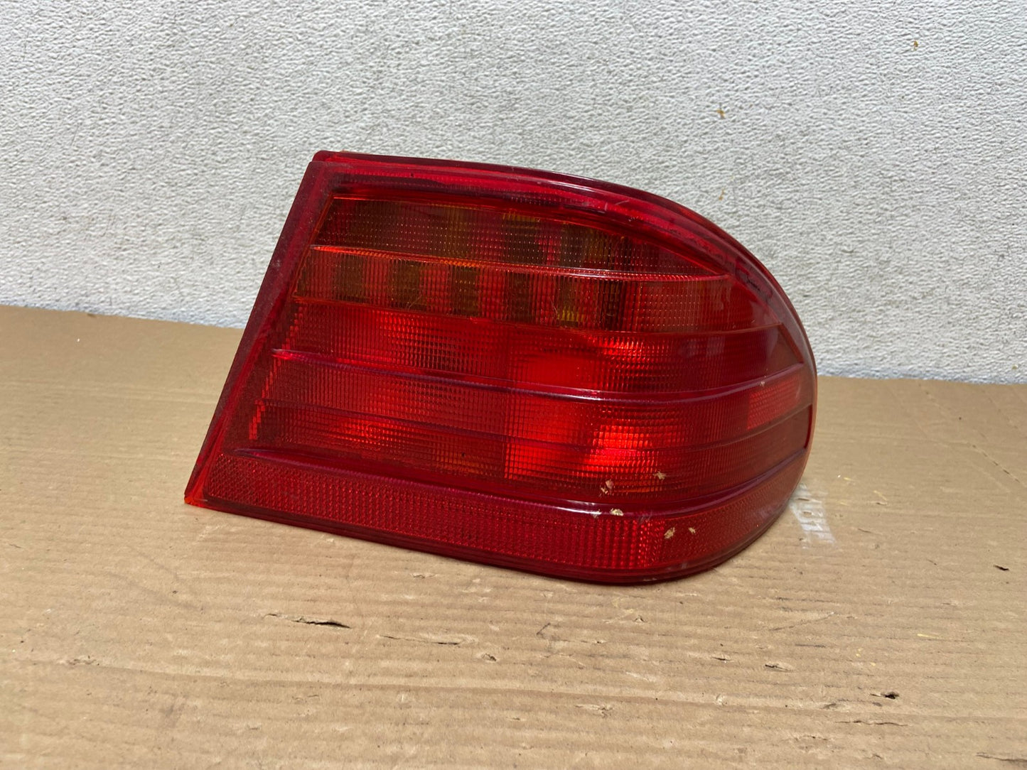 1996 - 1999 Mercedes-Benz E W210 E320 Right Passenger Tail Light AG9000 LK0