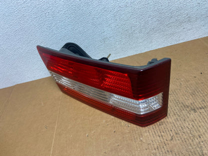 2000 2001 Lexus ES300 Inner Left Driver LH Side Tail Light AE0358 LK1