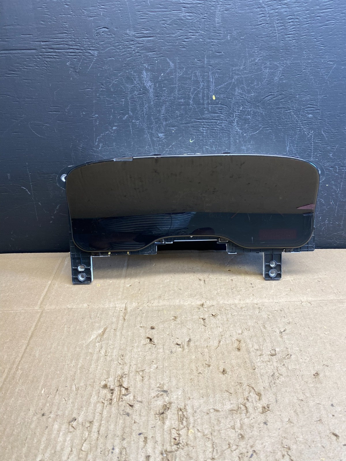2005 to 2006  Lincoln Navigator Speedometer Gauge Cluster AC4639 DG0