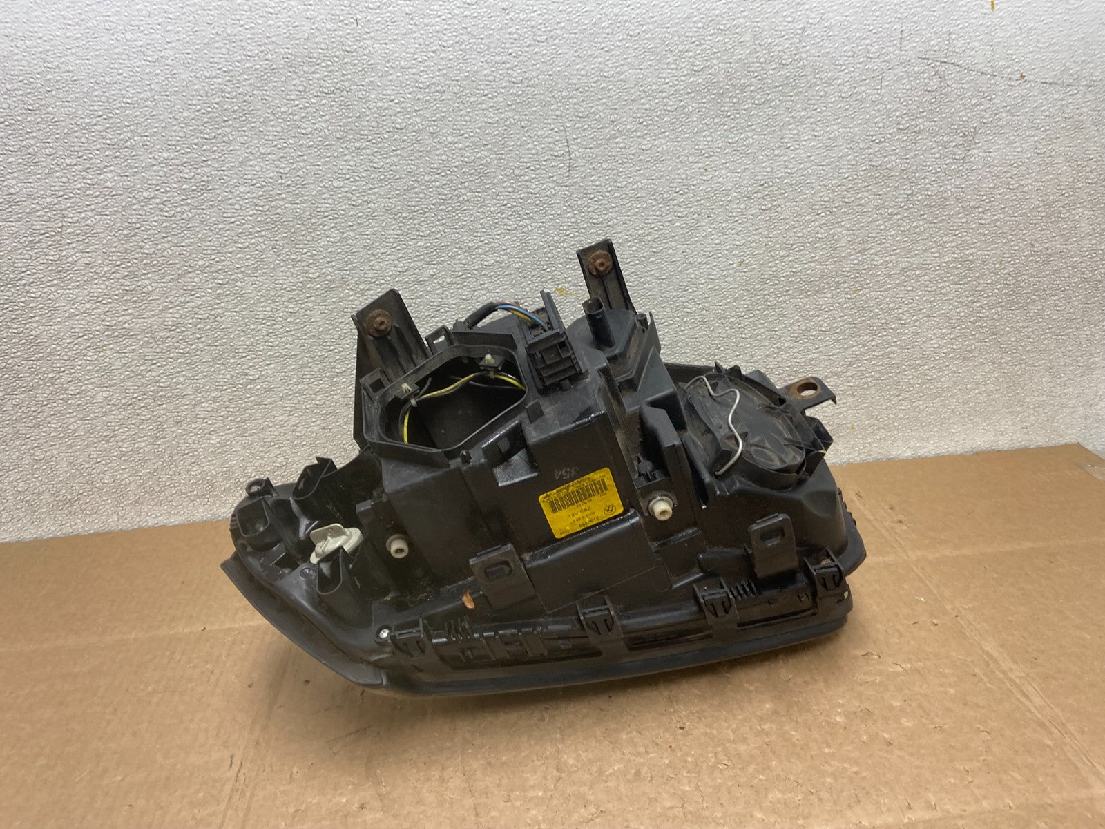 2004 to 2006 Bmw X3 Right Passenger Rh Halogen Headlight OEM Y8804 DW5
