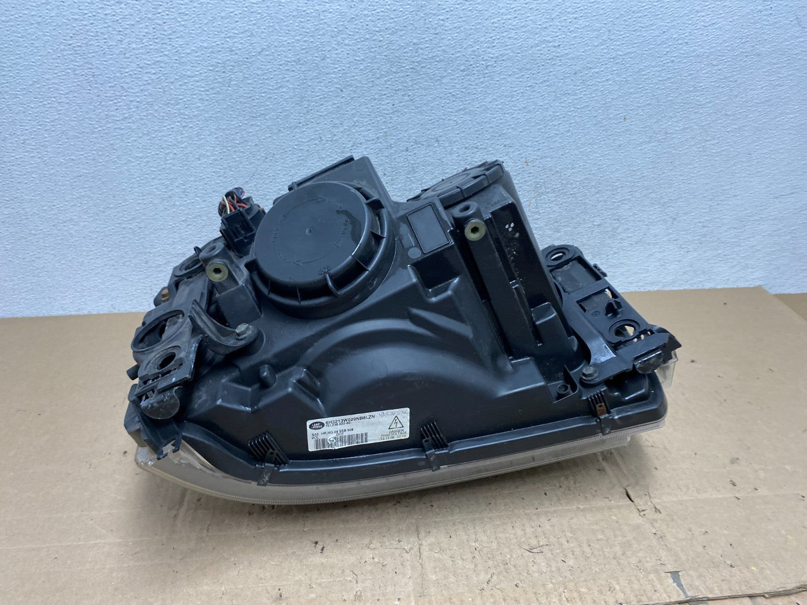 2006-2009 Land Rover Range Rover Right Passenger Xenon Headlight AE6570 DW6