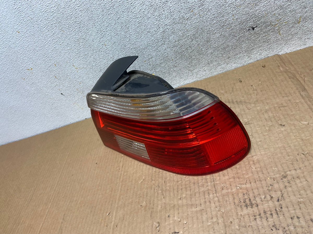 2001- 2003 BMW 5 Series E39 530i Right Passenger Rh Tail Light AI6611 LK1