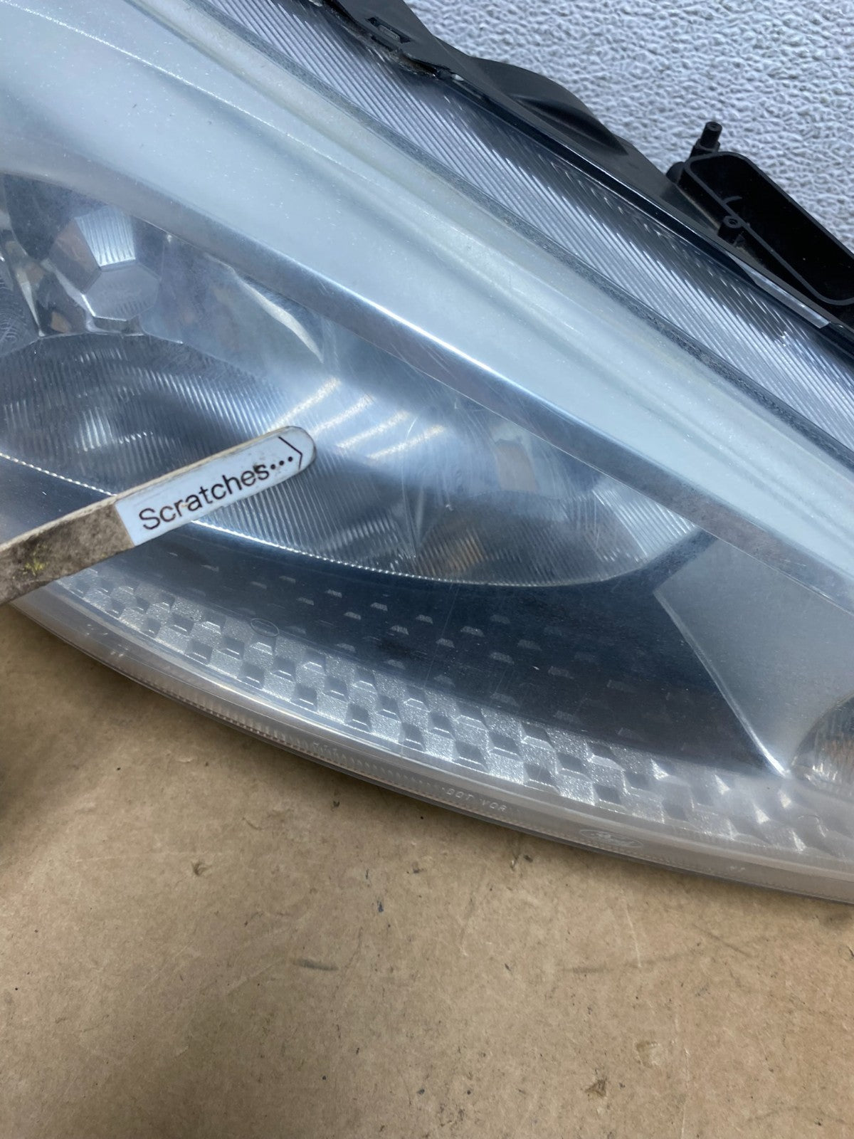 2015-2017 Ford Focus Right Passenger Rh Side Halogen Headlight AE3064 DW3