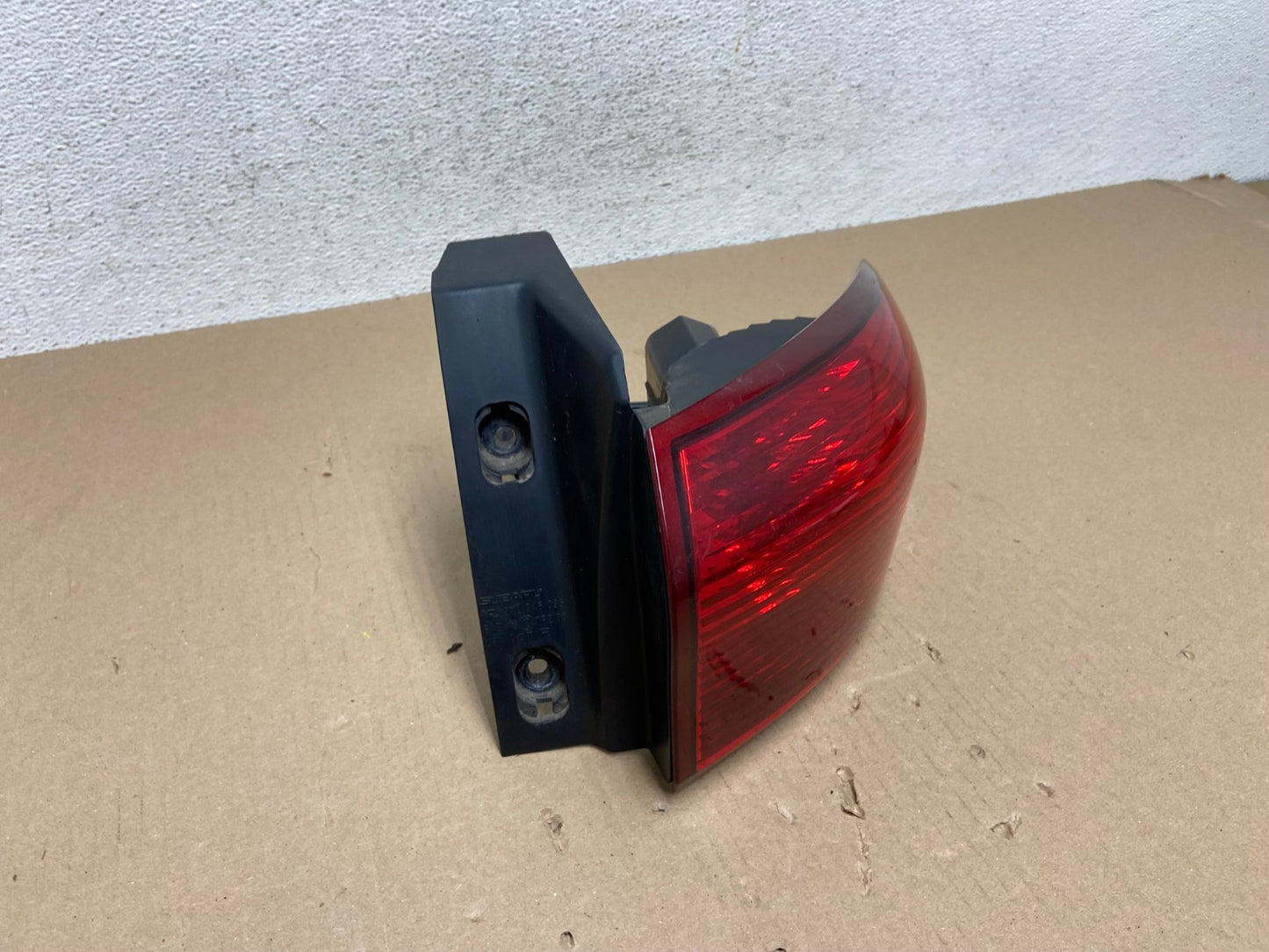 2006-2007 Subaru Tribeca B9 Right Passenger Rh Side Tail Light AE7167 LK2