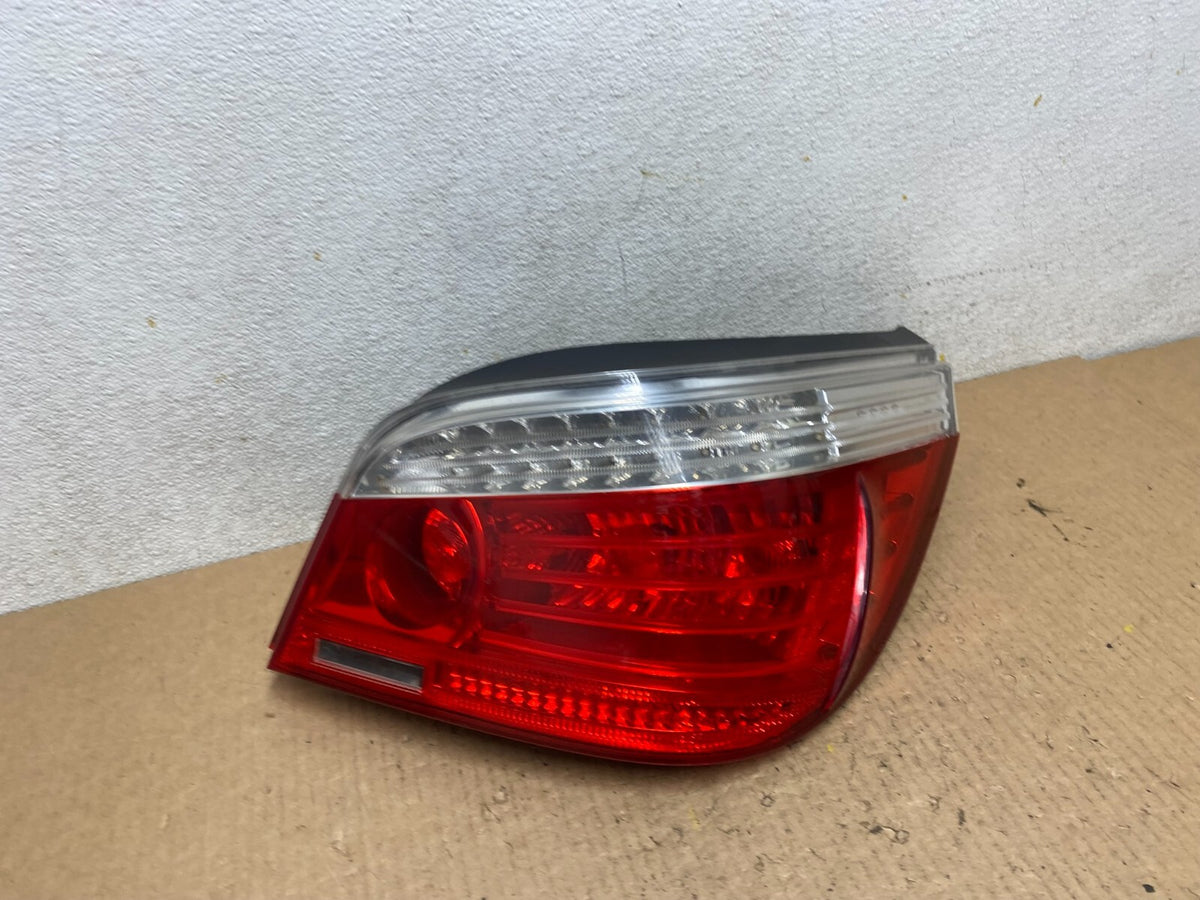 2008 2009 2010 BMW 5 525i 530i Right Passenger Rh Tail Side Light L8691 DW2