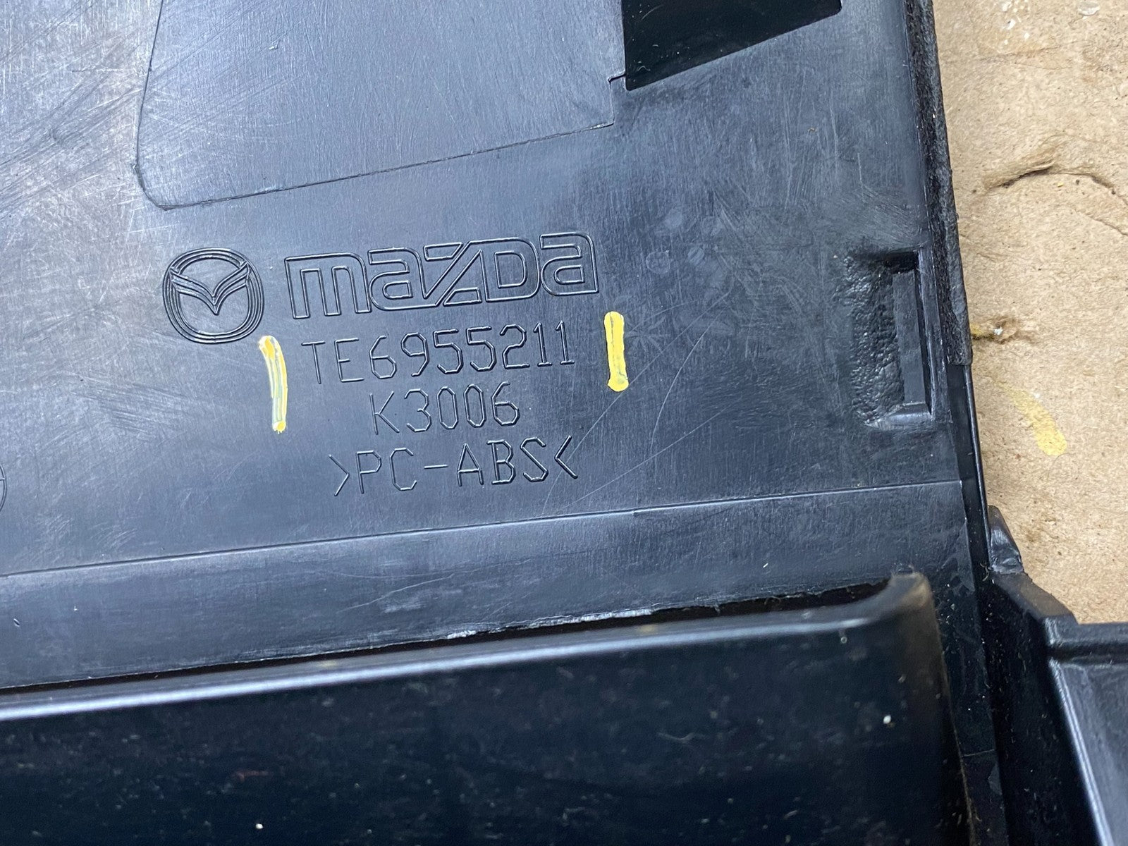 2010 - 2015 Mazda CX-9 Radio Dash Trim Bezel W/Vent AC Climate Control y7983 DG6