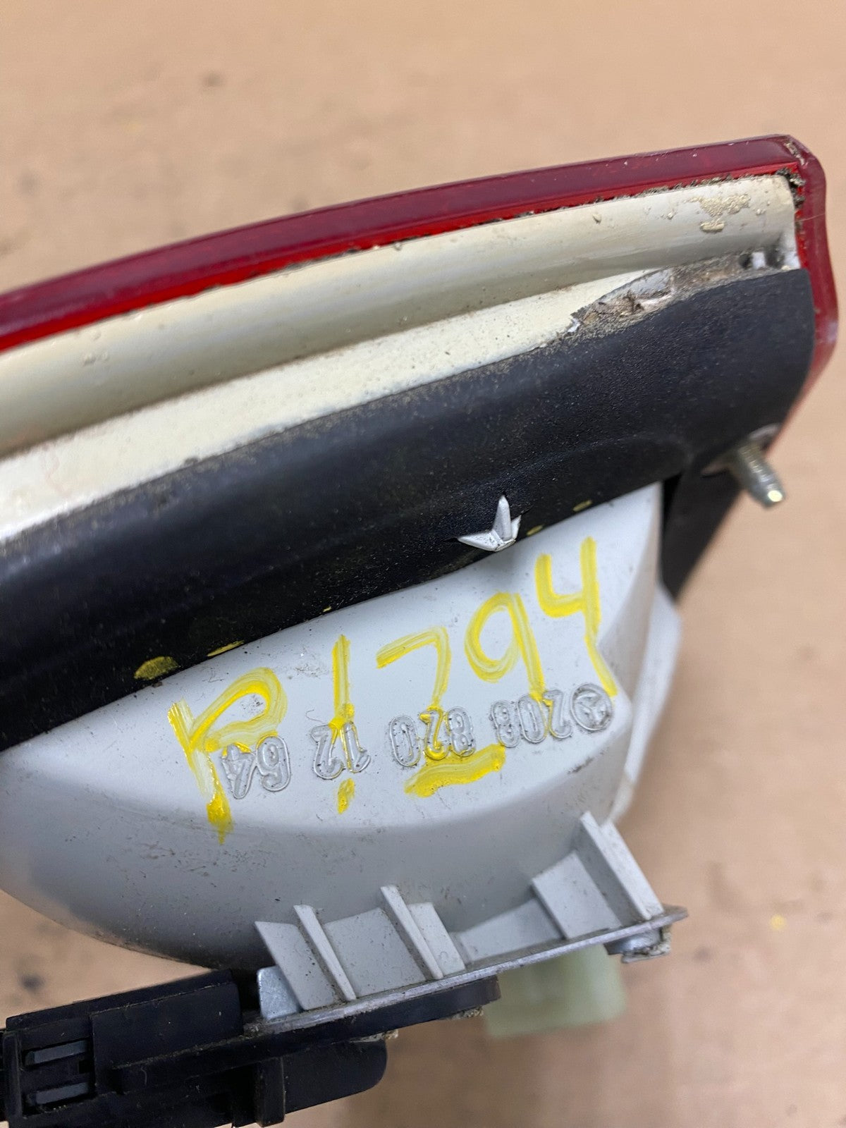 1998-2003 Mercedes Benz CLK Inner Right Passenger RH Tail Light Lamp P1294 DW10