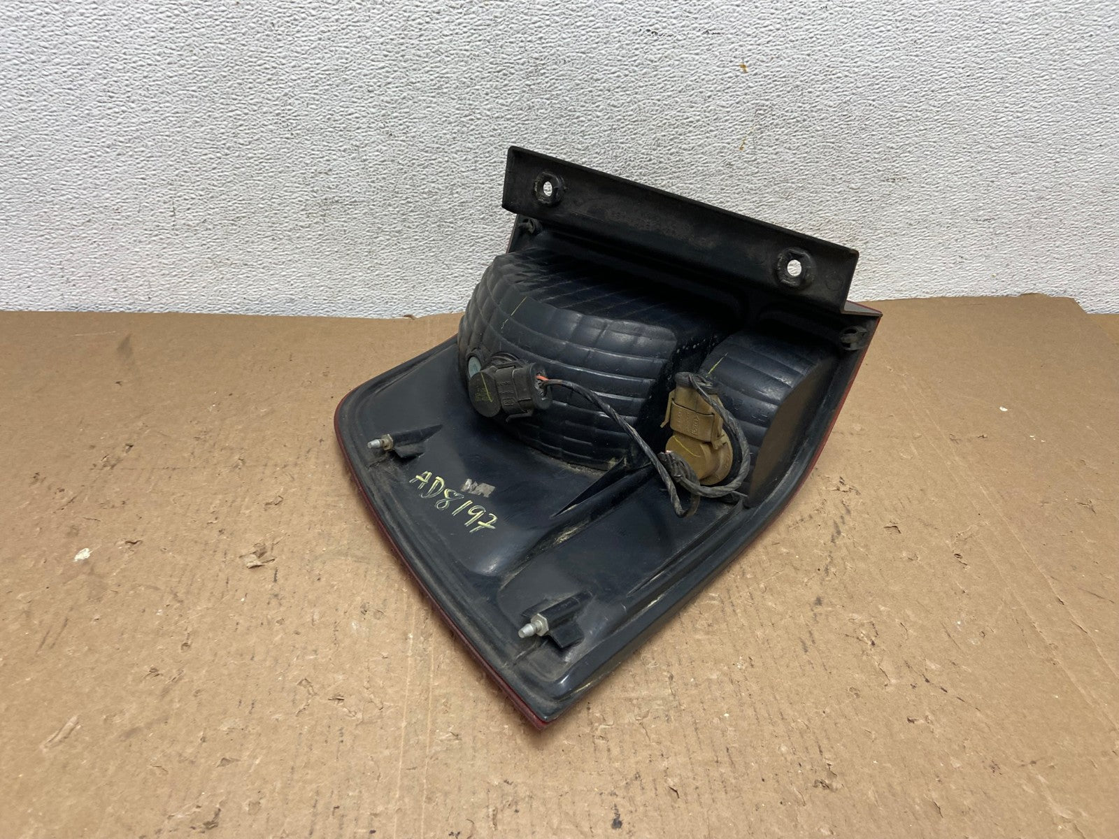 2003 2004 2005 2006 Ford Expedition Right Passenger Rh Tail light AD8197 LK6