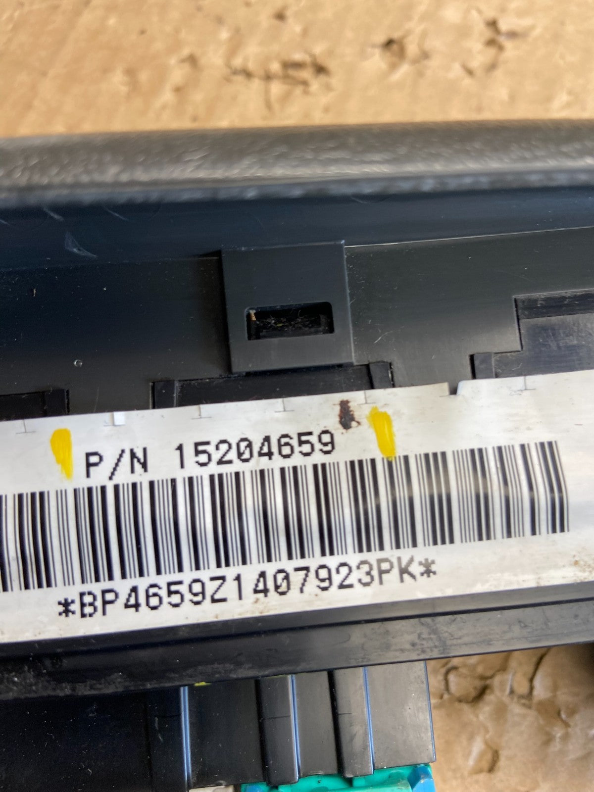 2002-2005 Chevrolet Trailblazer Left Driver Window Control Switch AD2337 DG5