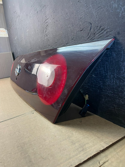 2000-2004 Chevrolet Impala Rear Trunk Center Finish Panel Tail Light AD0072 DG1