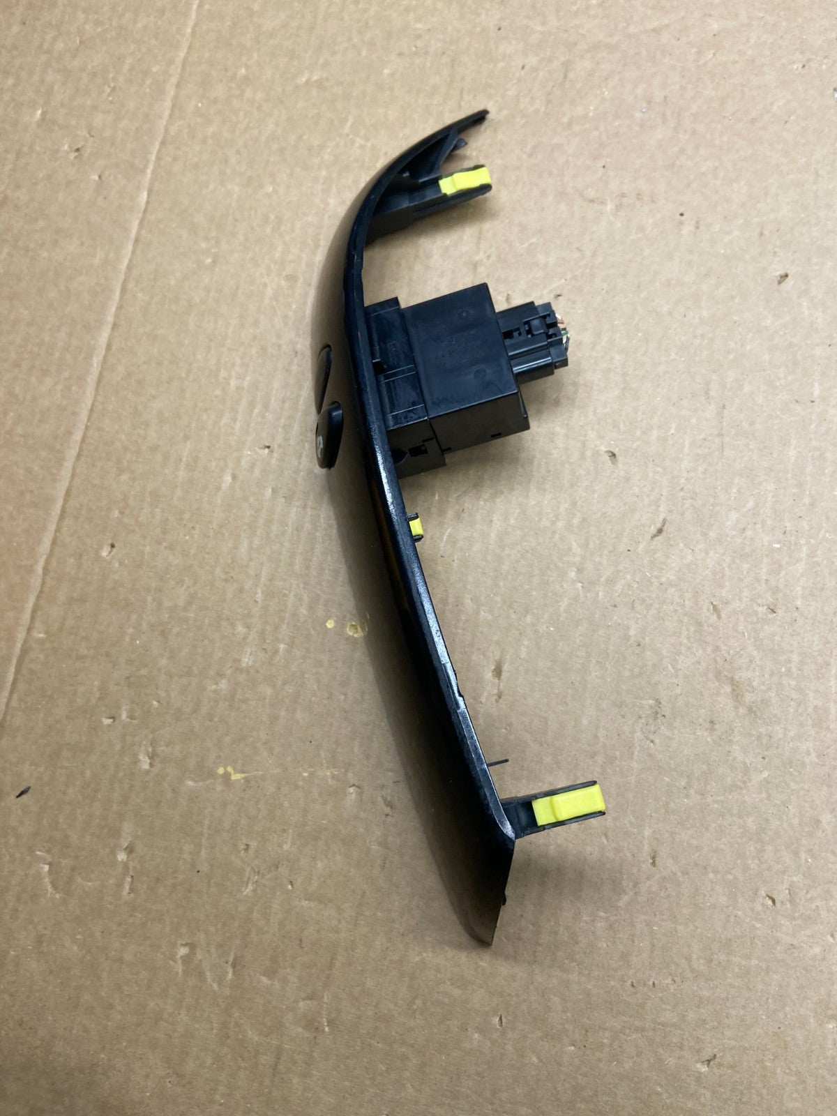 2004 to 2010 Toyota Sienna Switch Key Light Indicator Bezel Trim OEM X6564 DG1